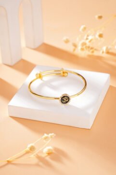 Om (Gold) – 925 Sterling Silver Bangle